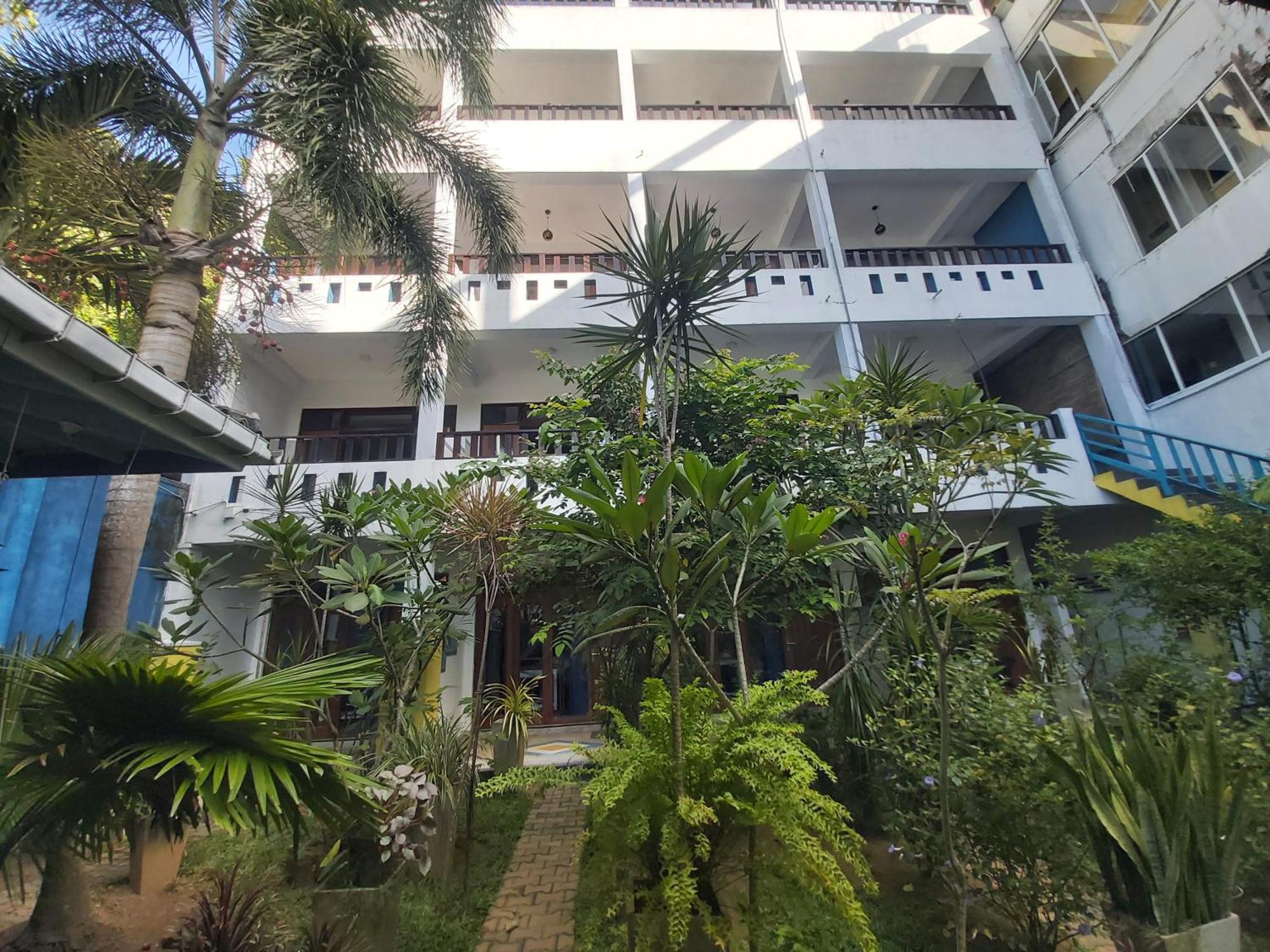 Hotel Aaradhya Mirissa Extérieur photo