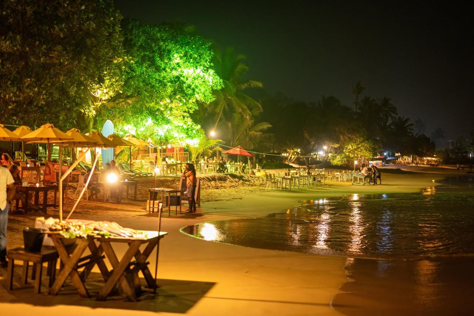 Hotel Aaradhya Mirissa Extérieur photo