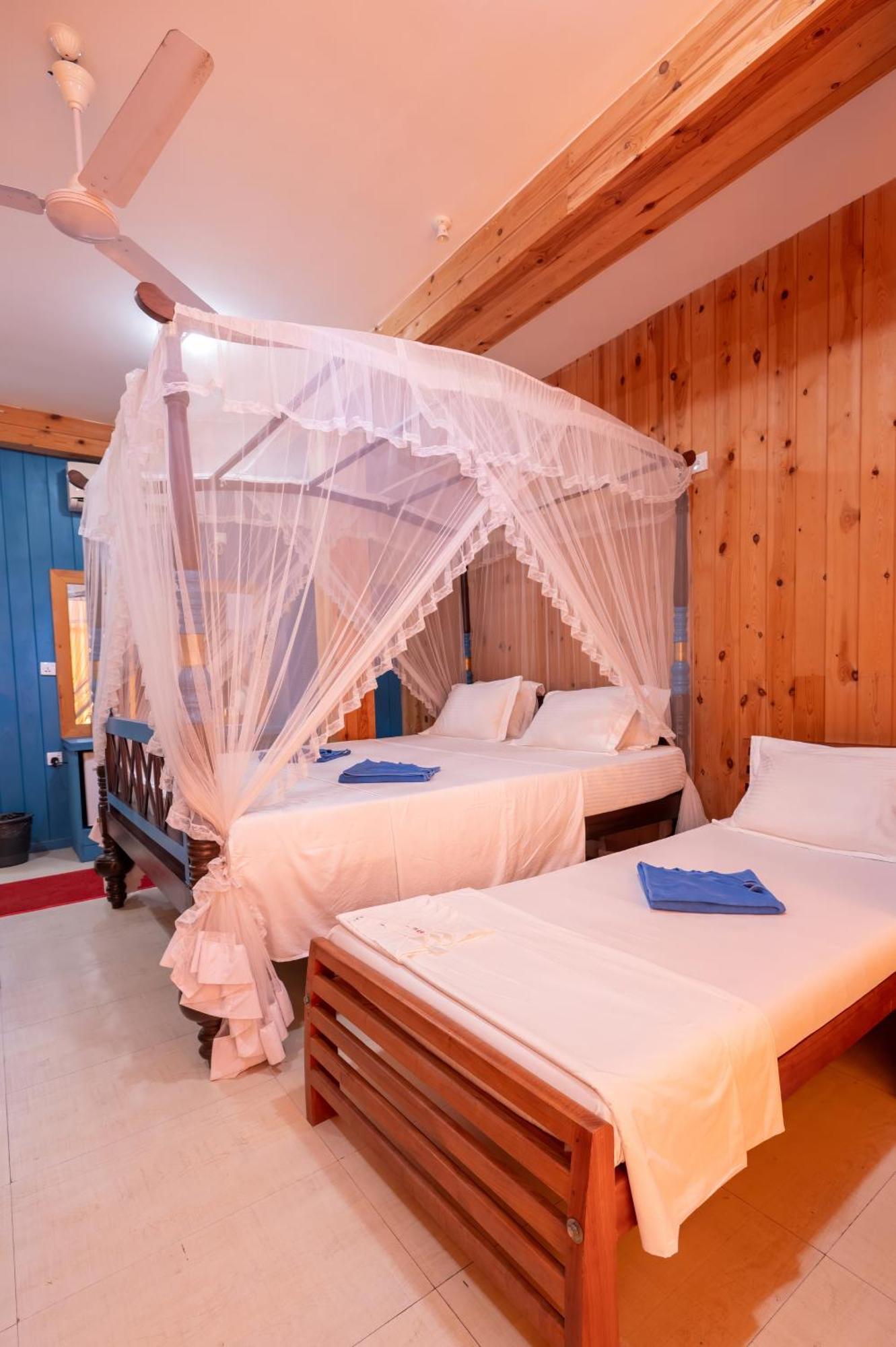 Hotel Aaradhya Mirissa Extérieur photo
