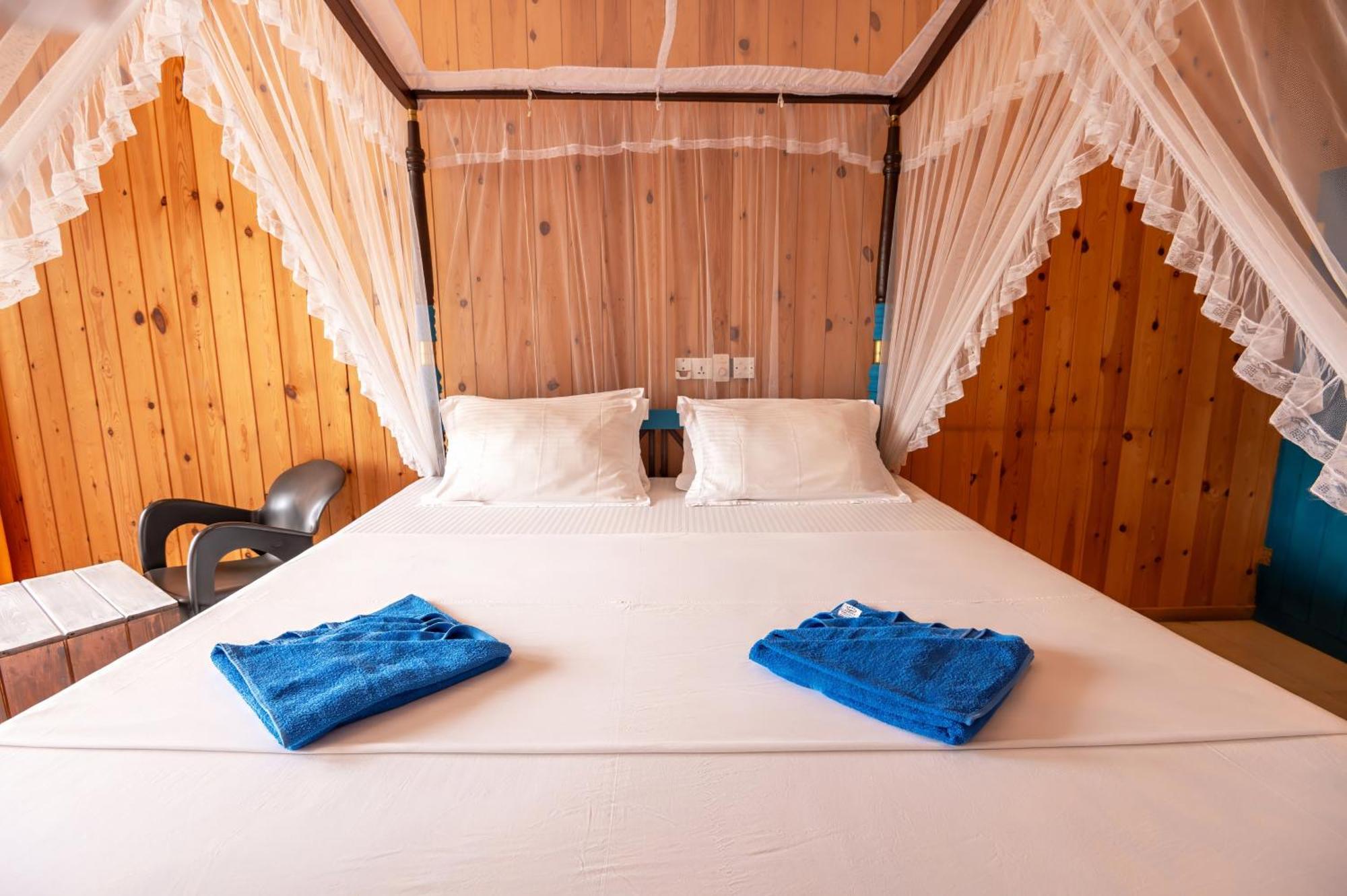 Hotel Aaradhya Mirissa Extérieur photo
