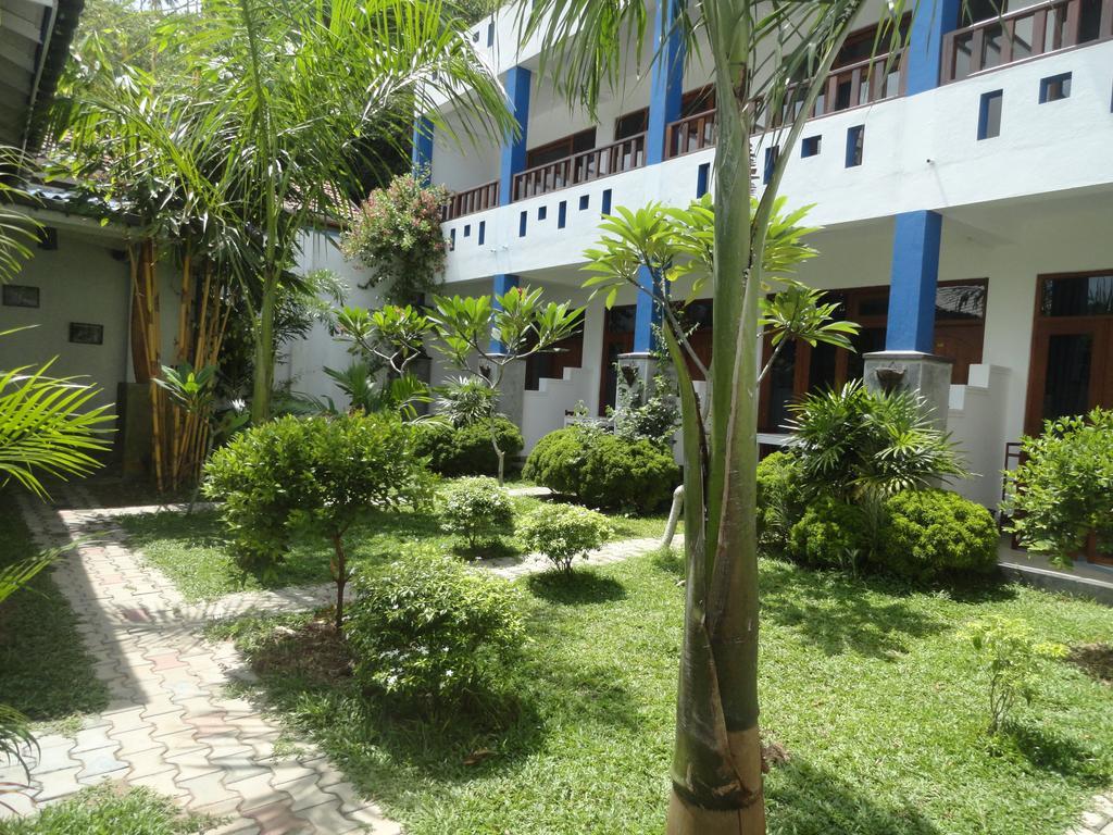 Hotel Aaradhya Mirissa Extérieur photo
