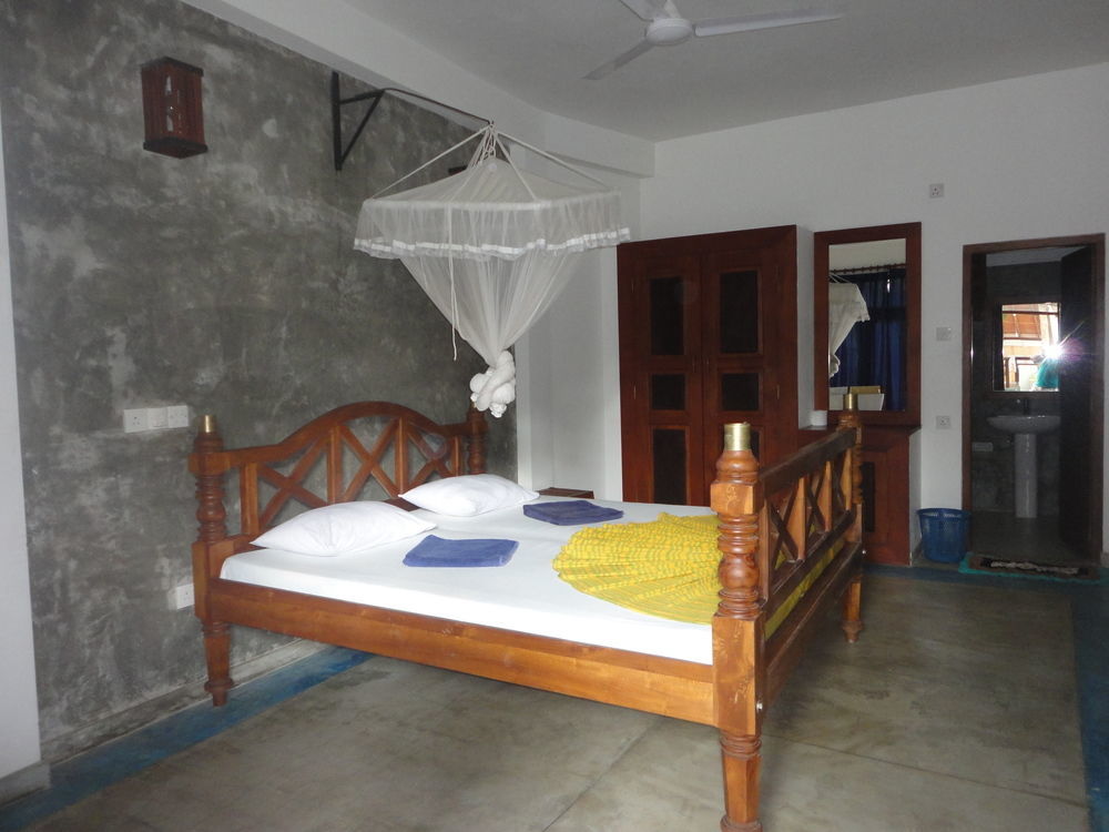 Hotel Aaradhya Mirissa Extérieur photo