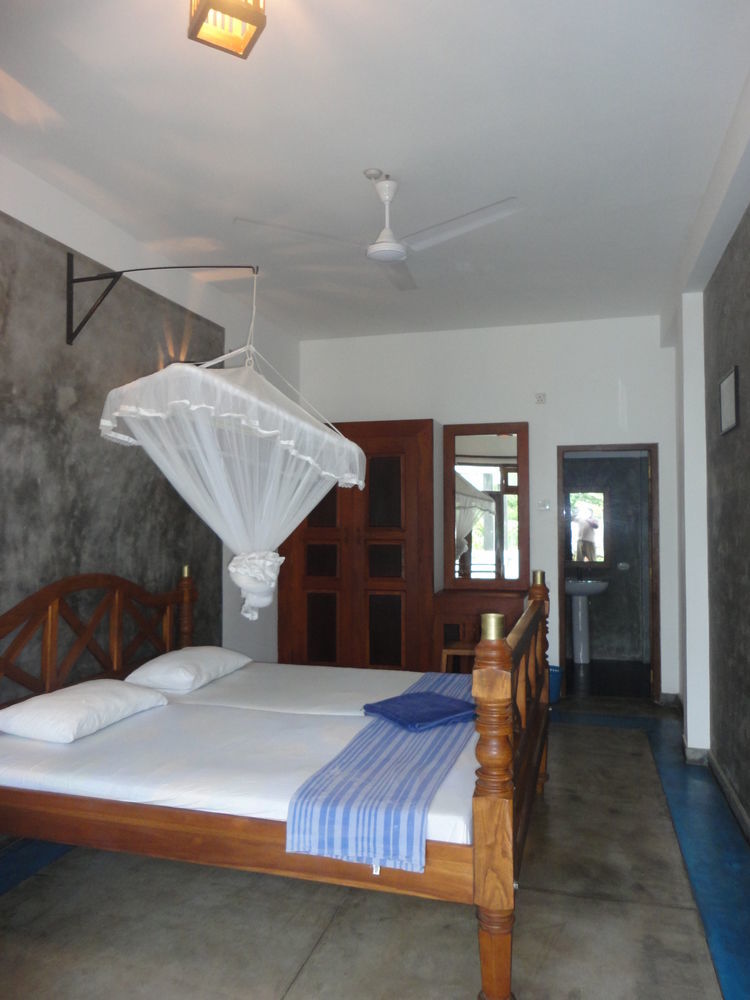 Hotel Aaradhya Mirissa Extérieur photo