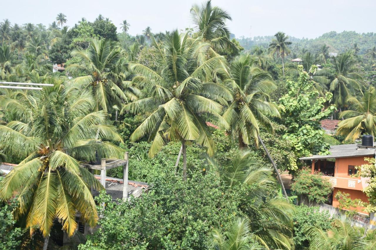 Hotel Aaradhya Mirissa Extérieur photo