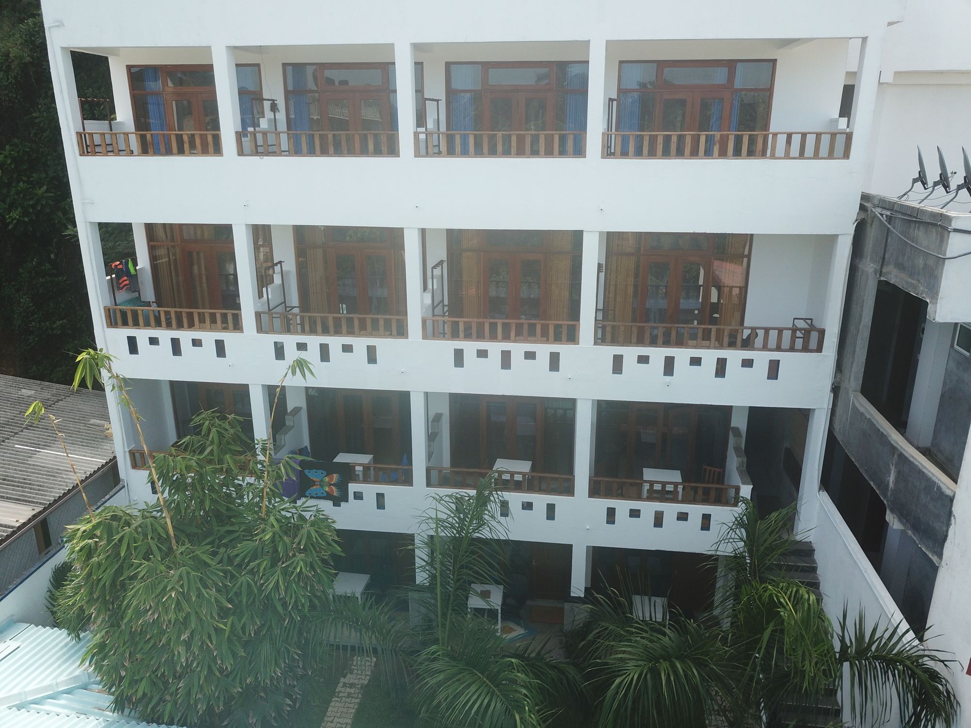 Hotel Aaradhya Mirissa Extérieur photo